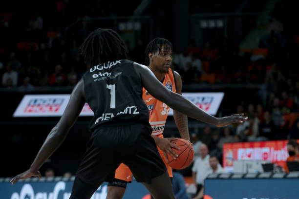 而是赛季中 而是赛季中