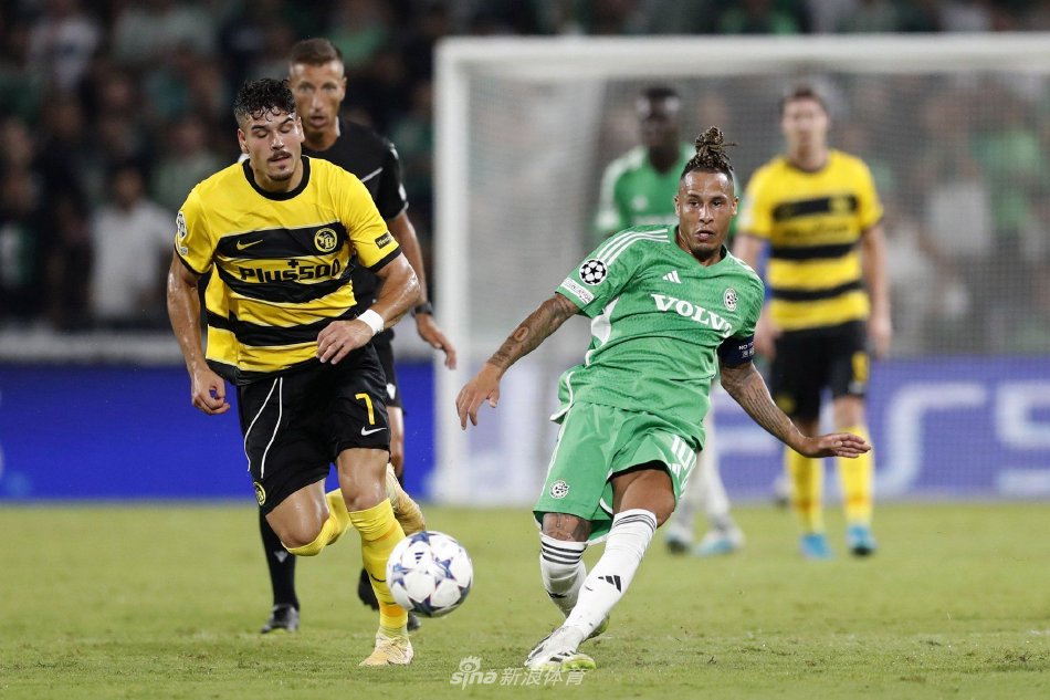 赛场展现出 赛场展现出