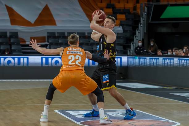 的冲突案例 的冲突案例