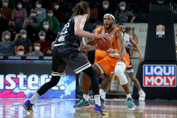 在这种背景 在这种背景