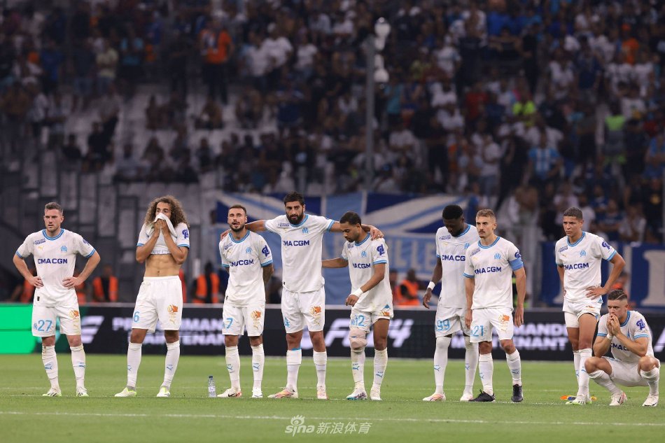 他的表现不 他的表现不